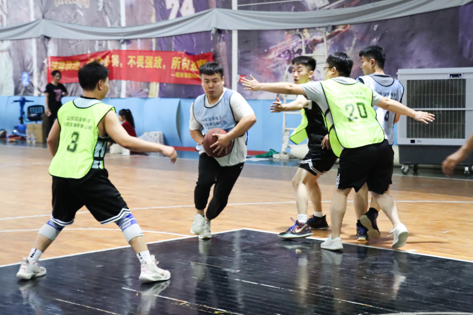 籃球3.jpg 籃球3.jpg