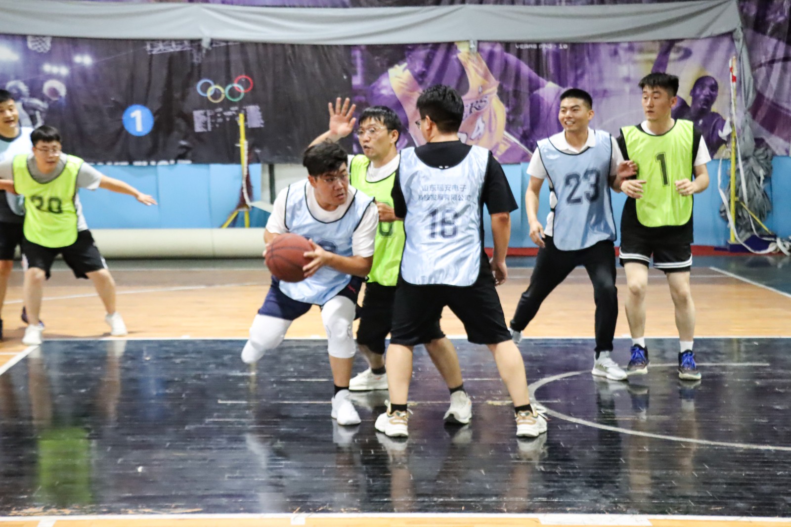 籃球4.jpg 籃球4.jpg