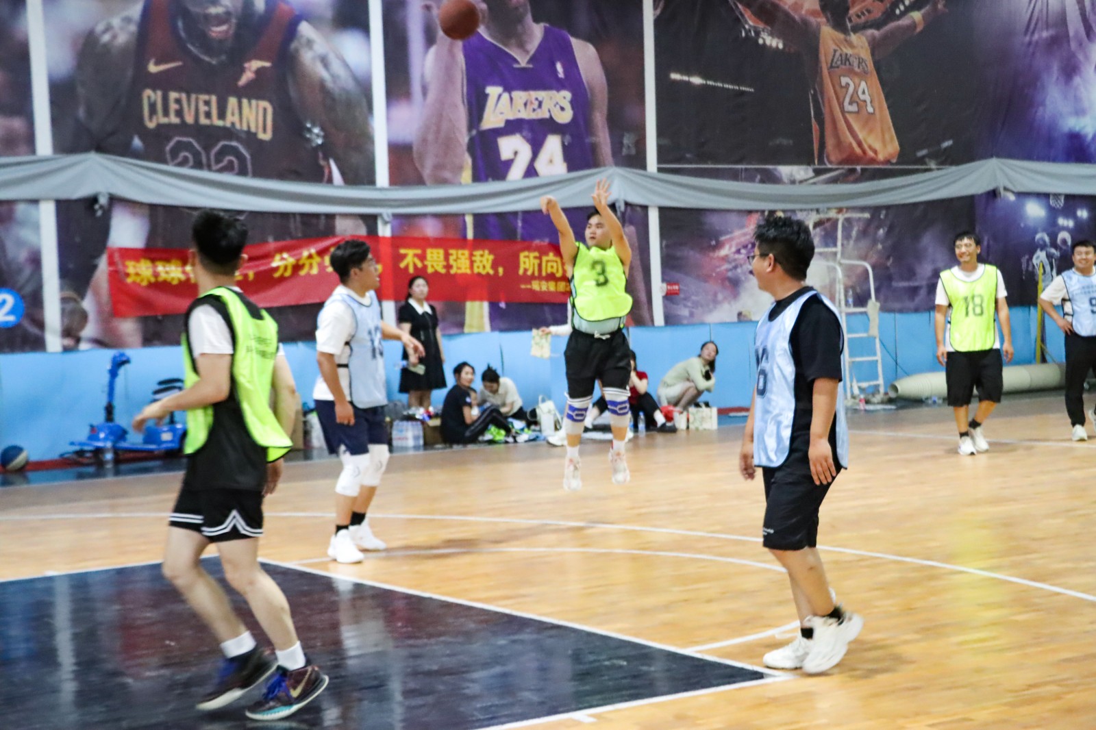 籃球5.jpg 籃球5.jpg